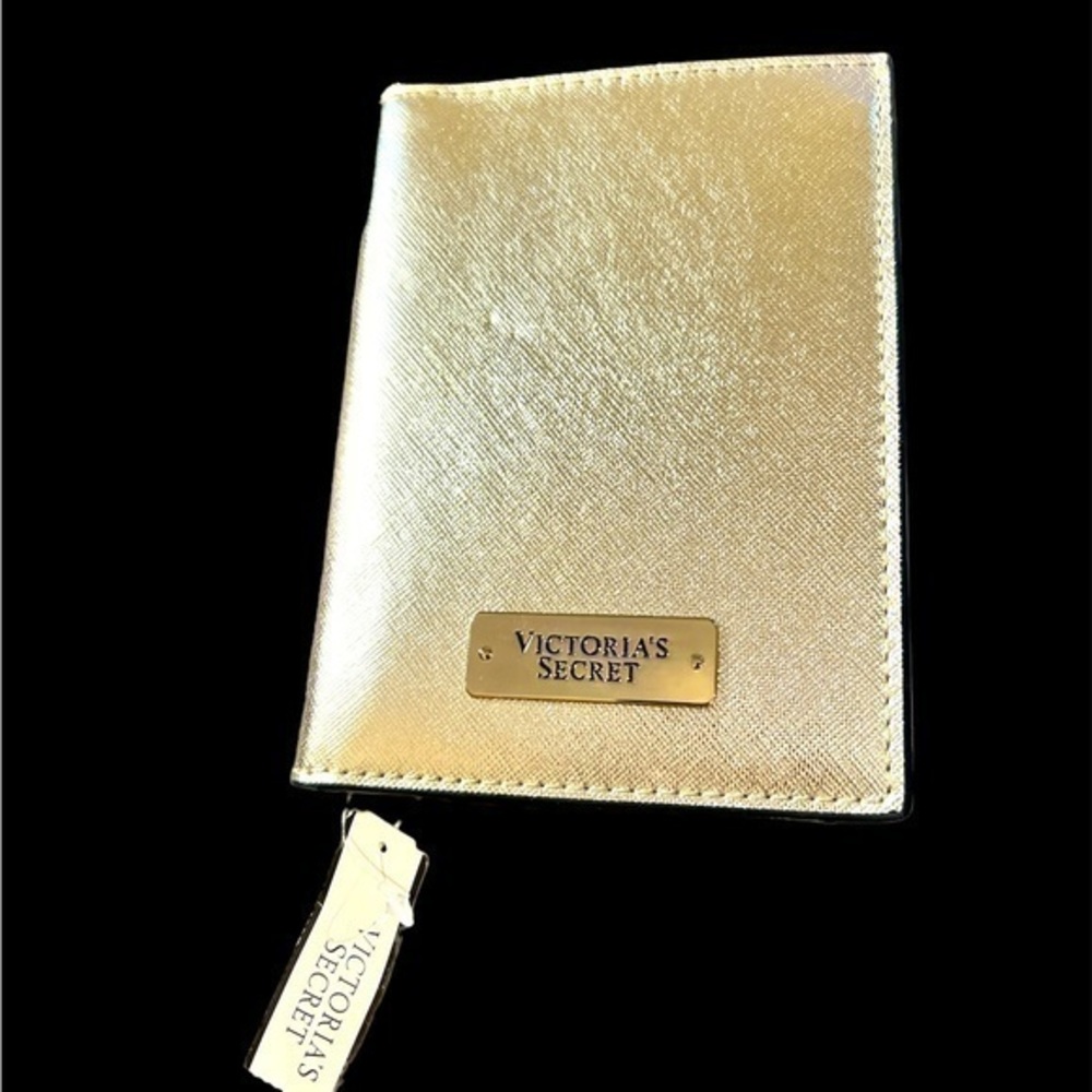 ▶️ Victoria's Secret ◀️ Gold passport holder